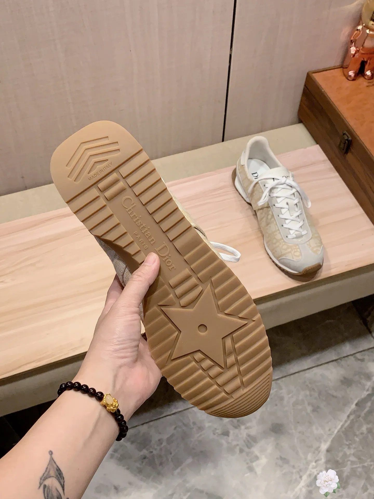 Men's Men's Shoes💰442💰💰🎩🎩[Lightning][Lightning] "Dior DIOR*" The latest and most popular casual shoes, top brand [seduce] luxury ~ purchasing agency, top ~ quality. [Strong] The upper is made of imported breathable cowhide with woven material ➕ breathable sheepskin feet (•) and fine workmanship. The original stylish and stylish soft rubber wear-resistant and non-slip outsole is light and comfortable on the feet. The real thing looks better when photographed in real life. 413: Code: 35-44, 45.46 can be customized, 8️⃣ colors selected